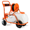 Pulverizador de césped a batería VEVOR con ruedas presión ajustable de 0 a 90 PSI tanque de 15 galones con 8 boquillas y 2 varillas batería de 12 V 12 Ah