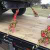 Kit de amarre de cadena VEVOR de 5/16" con capacidad de carga de trabajo de 6600 libras y dos ganchos de agarre incluye (4) amarres de trinquete, (4) cadenas de grado 80 de 21'
